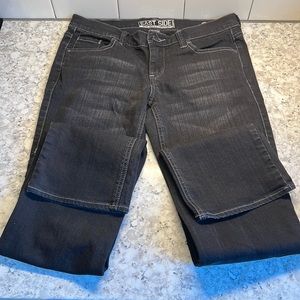 NWOT New York & Co. Straight Leg Black Jeans • Size 6